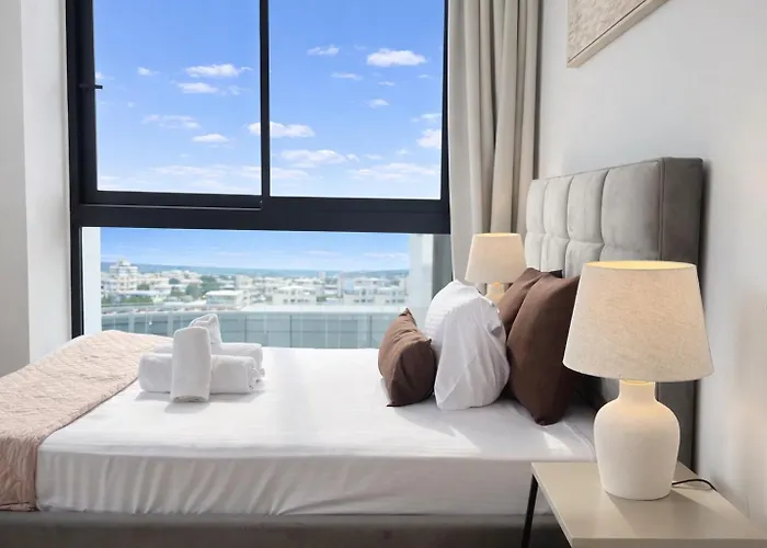 Daire Stasikratous - 10th Floor Gym *